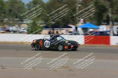 media/Oct-02-2022-24 Hours of Lemons (Sun) [[cb81b089e1]]/1020am (Front Straight)/